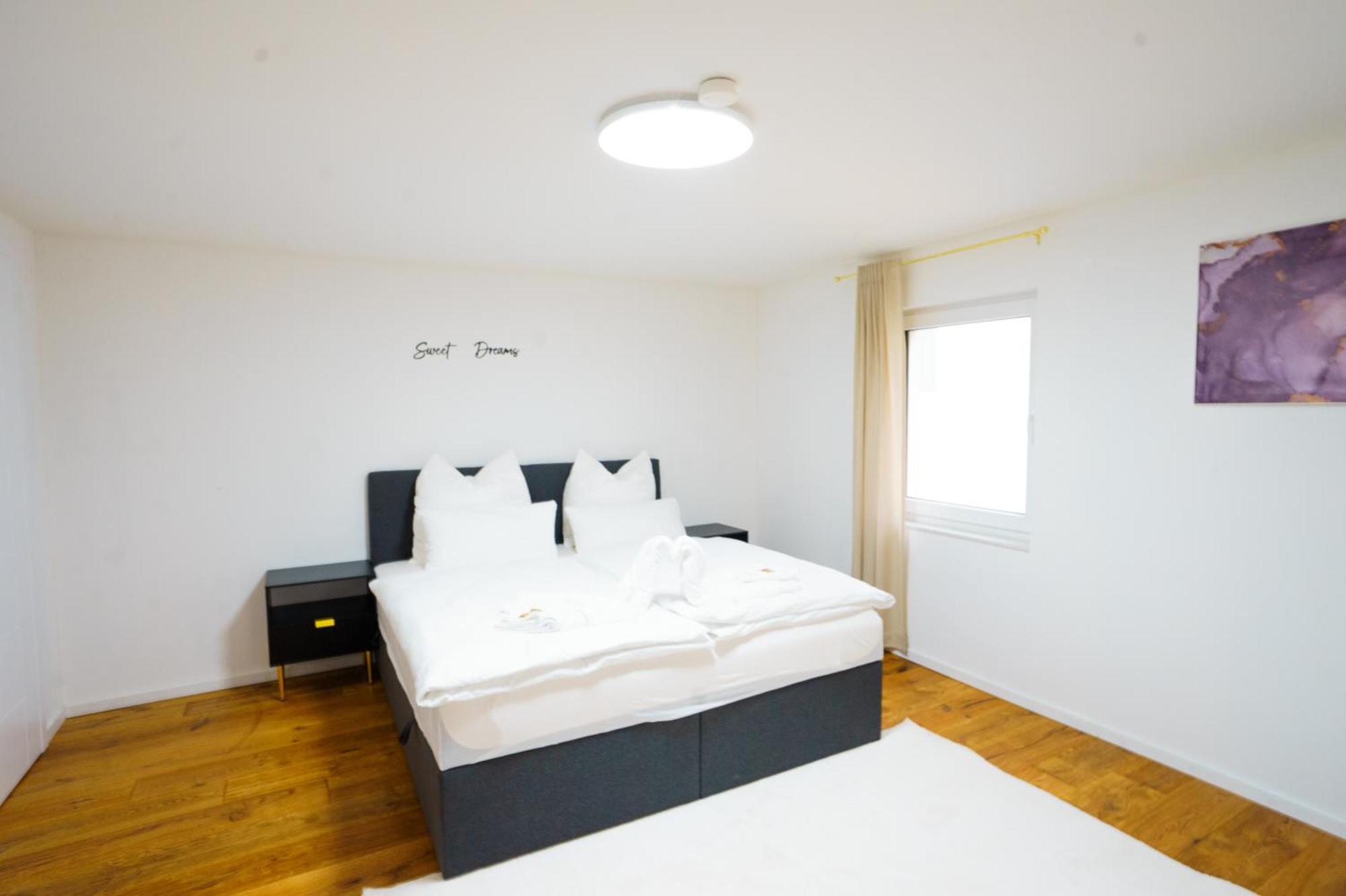 Prestige Apartments - Urban Lofts Ройтлінген Екстер'єр фото