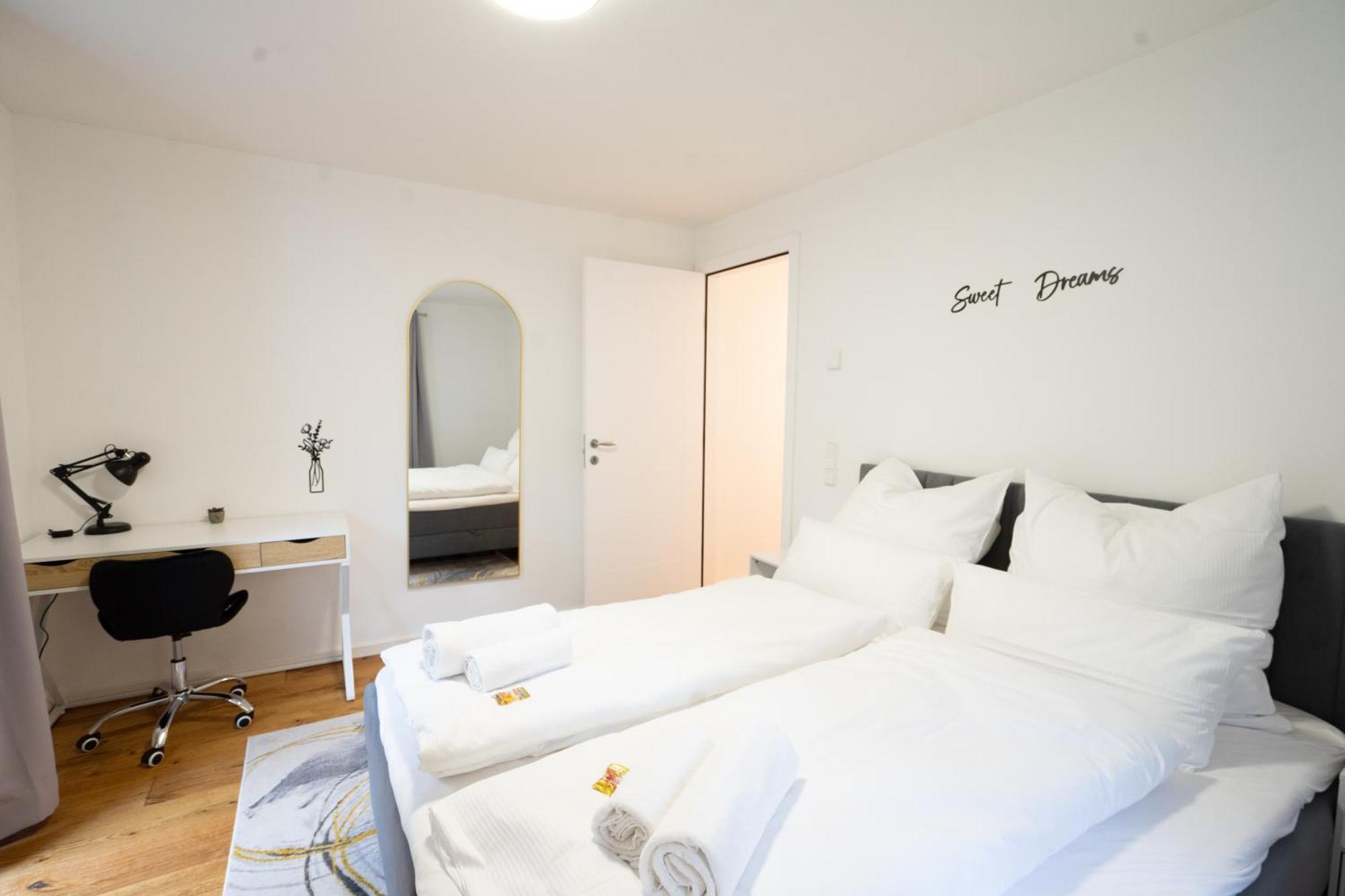 Prestige Apartments - Urban Lofts Ройтлінген Екстер'єр фото